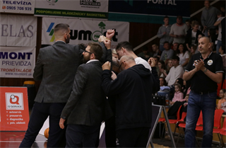 3. zápas semifinále Niké SBL: BC Prievidza - Spišskí Rytieri 102:89 (foto: Ladislav Szibilla)	