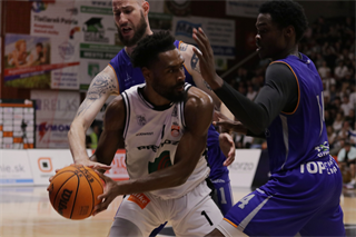 3. zápas semifinále Niké SBL: BC Prievidza - Spišskí Rytieri 102:89 (foto: Ladislav Szibilla)	