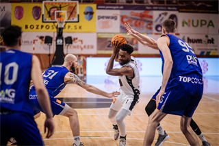 3. semifinále Niké SBL: BC Prievidza - Spišskí Rytieri 102:89 (foto: Vladimír Králik)	