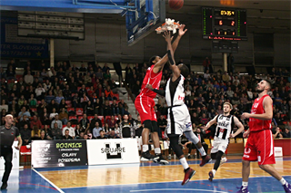 BC Prievidza- MBK Rieker Com-Therm Komárno 86:62 (foto: Ladislav Szibilla)