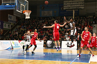 BC Prievidza- MBK Rieker Com-Therm Komárno 86:62 (foto: Ladislav Szibilla)