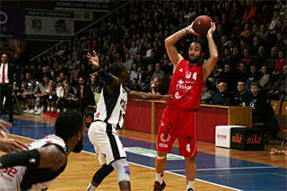 BC Prievidza- MBK Rieker Com-Therm Komárno 86:62 (foto: Ladislav Szibilla)