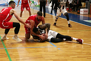 BC Prievidza- MBK Rieker Com-Therm Komárno 86:62 (foto: Ladislav Szibilla)