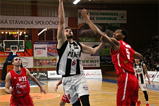 BC Prievidza- MBK Rieker Com-Therm Komárno 86:62 (foto: Ladislav Szibilla)