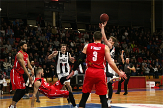 BC Prievidza- MBK Rieker Com-Therm Komárno 86:62 (foto: Ladislav Szibilla)