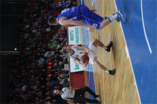 9. kolo Eurovia SBL: BC Prievidza - VŠEMvs Karlovka Bratislava 70:59 (2. fotogaléria)