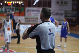 9. kolo Eurovia SBL: BC Prievidza - VŠEMvs Karlovka Bratislava 70:59 (2. fotogaléria)