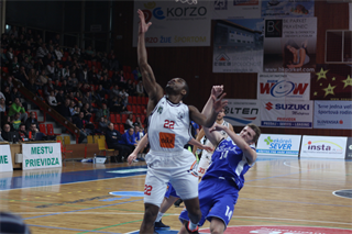 9. kolo Eurovia SBL: BC Prievidza - VŠEMvs Karlovka Bratislava 70:59 (2. fotogaléria)