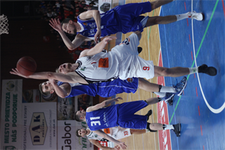 9. kolo Eurovia SBL: BC Prievidza - VŠEMvs Karlovka Bratislava 70:59 (2. fotogaléria)