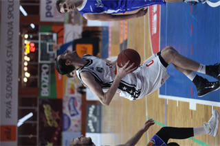 9. kolo Eurovia SBL: BC Prievidza - VŠEMvs Karlovka Bratislava 70:59 (2. fotogaléria)