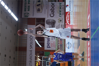 9. kolo Eurovia SBL: BC Prievidza - VŠEMvs Karlovka Bratislava 70:59 (2. fotogaléria)