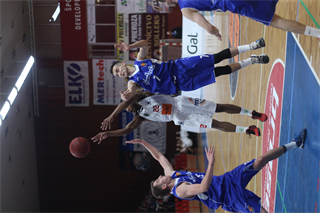 9. kolo Eurovia SBL: BC Prievidza - VŠEMvs Karlovka Bratislava 70:59 (2. fotogaléria)