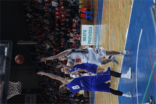 9. kolo Eurovia SBL: BC Prievidza - VŠEMvs Karlovka Bratislava 70:59 (2. fotogaléria)