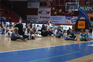 9. kolo Eurovia SBL: BC Prievidza - VŠEMvs Karlovka Bratislava 70:59 (2. fotogaléria)