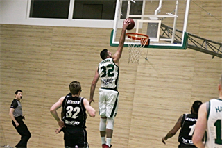 MBK Handlová - BC Prievidza 74:76 (foto: Ladislav Szibilla)