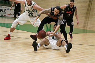 MBK Handlová - BC Prievidza 74:76 (foto: Ladislav Szibilla)