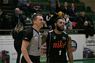 MBK Handlová - BC Prievidza 74:76 (foto: Ladislav Szibilla)