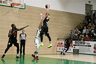 MBK Handlová - BC Prievidza 74:76 (foto: Ladislav Szibilla)