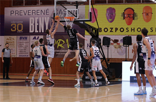 Príprava: BC Prievidza - Basket Brno 77:69 (Foto Ladislav Szibilla)