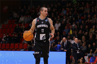 Európsky pohár FIBA: BC Prievidza - Alba Fehervar 102:85 (Foto Ladislav Szibilla)	