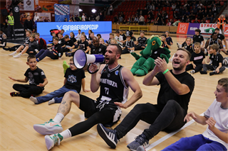 Európsky pohár FIBA: BC Prievidza - Alba Fehervar 102:85 (Foto Ladislav Szibilla)	