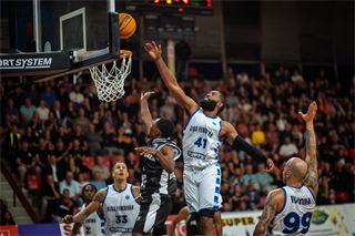 Európsky pohár FIBA: BC Prievidza - Alba Fehervar 102:85 (Foto: Vladimír Králik)	