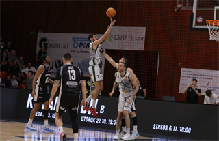 4. kolo TIPOS SBL: BC Prievidza - MBK Handlová 94:66 (Ladislav Szibilla)