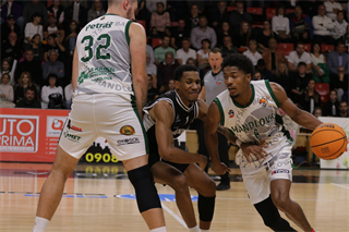 4. kolo TIPOS SBL: BC Prievidza - MBK Handlová 94:66 (Ladislav Szibilla)