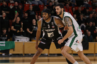 4. kolo TIPOS SBL: BC Prievidza - MBK Handlová 94:66 (Ladislav Szibilla)
